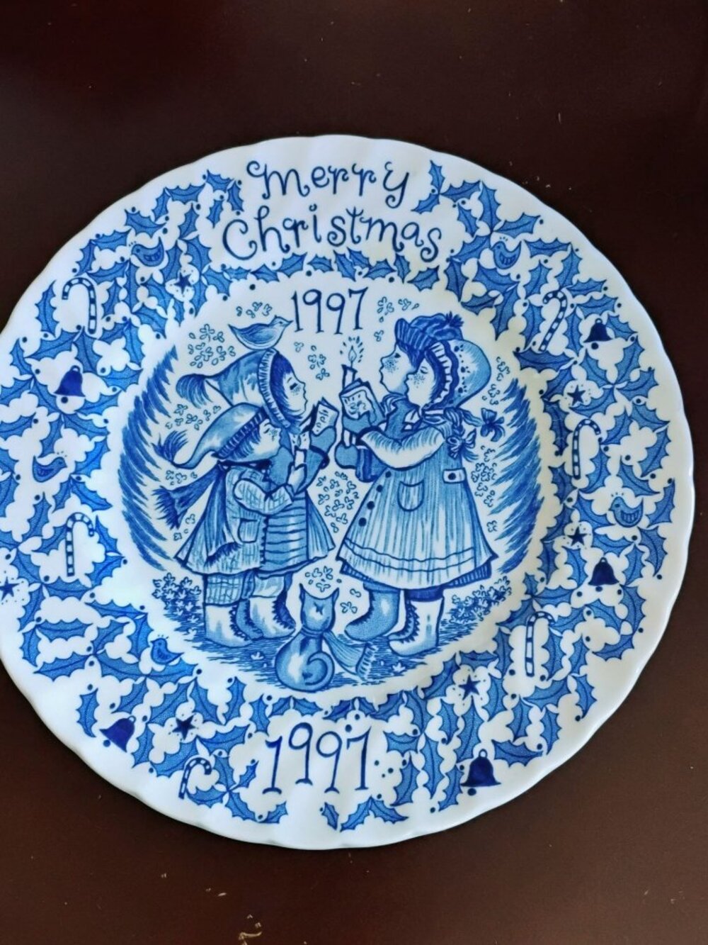 Vintage Royal Crownford Christmas Plate 1997 Staffordshire England Blue White 9"